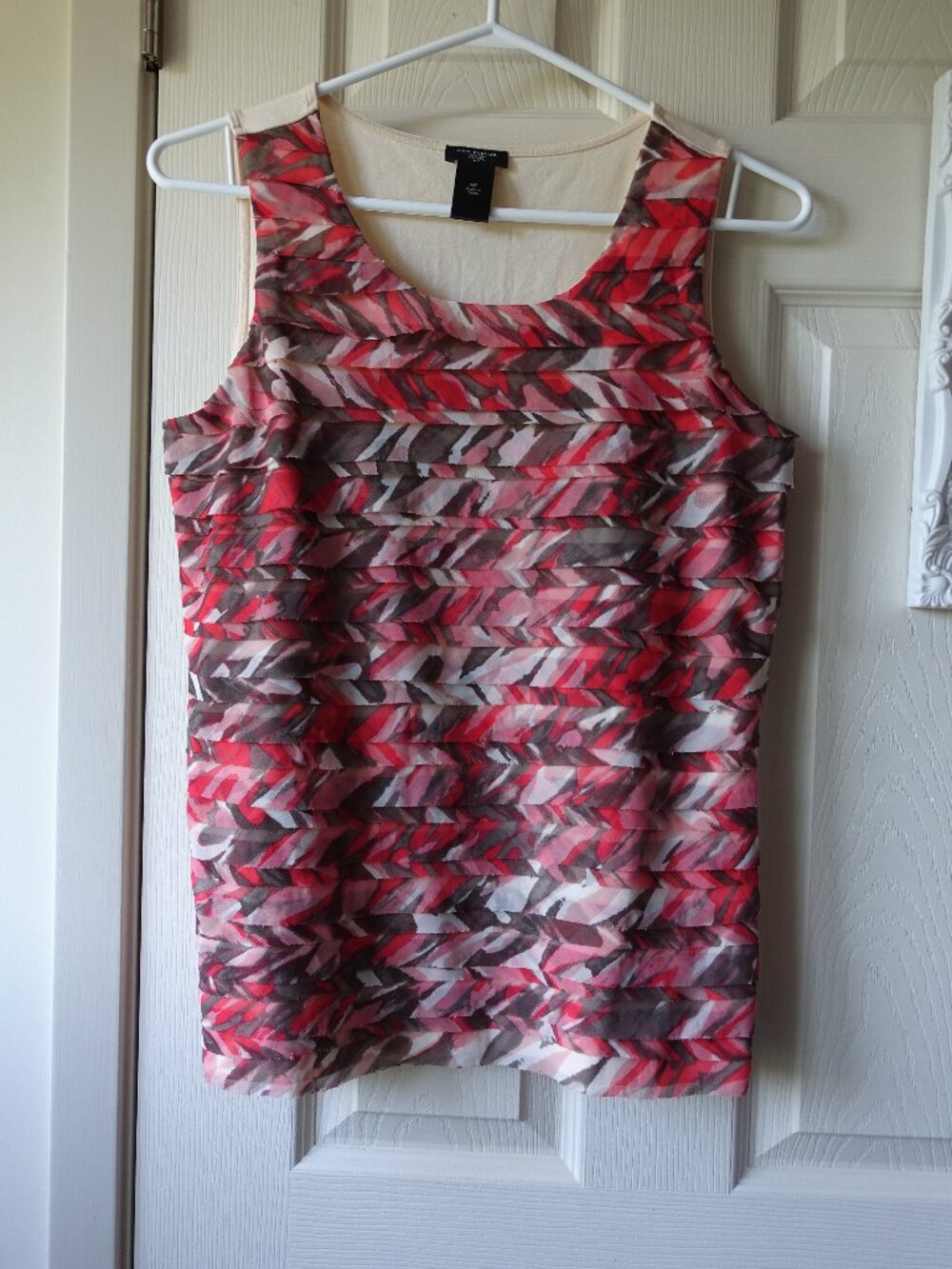 Ann Taylor Red Pink Brown Patterned Sleeveless Top